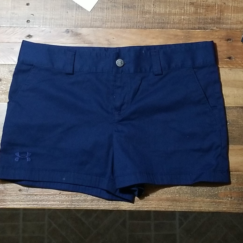 Under Armour Short shorts